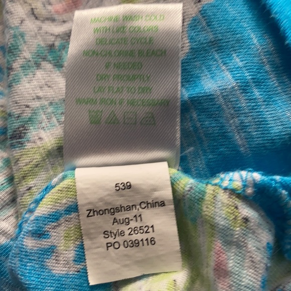 RARE Lilly Pulitzer Jungle Glam Toile Print Tee Top - XS - Picture 13 of 14